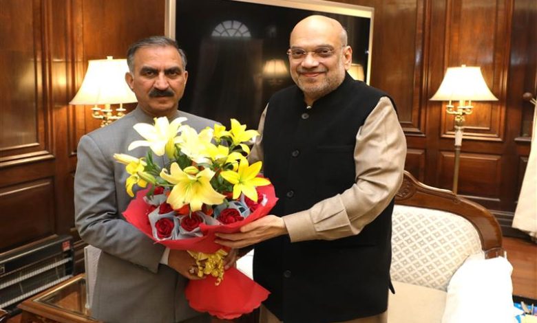 मुख्यमंत्री ने केन्द्रीय गृह मंत्री अमित शाह से मुलाकात की।